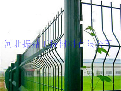 三角折弯围栏图片3